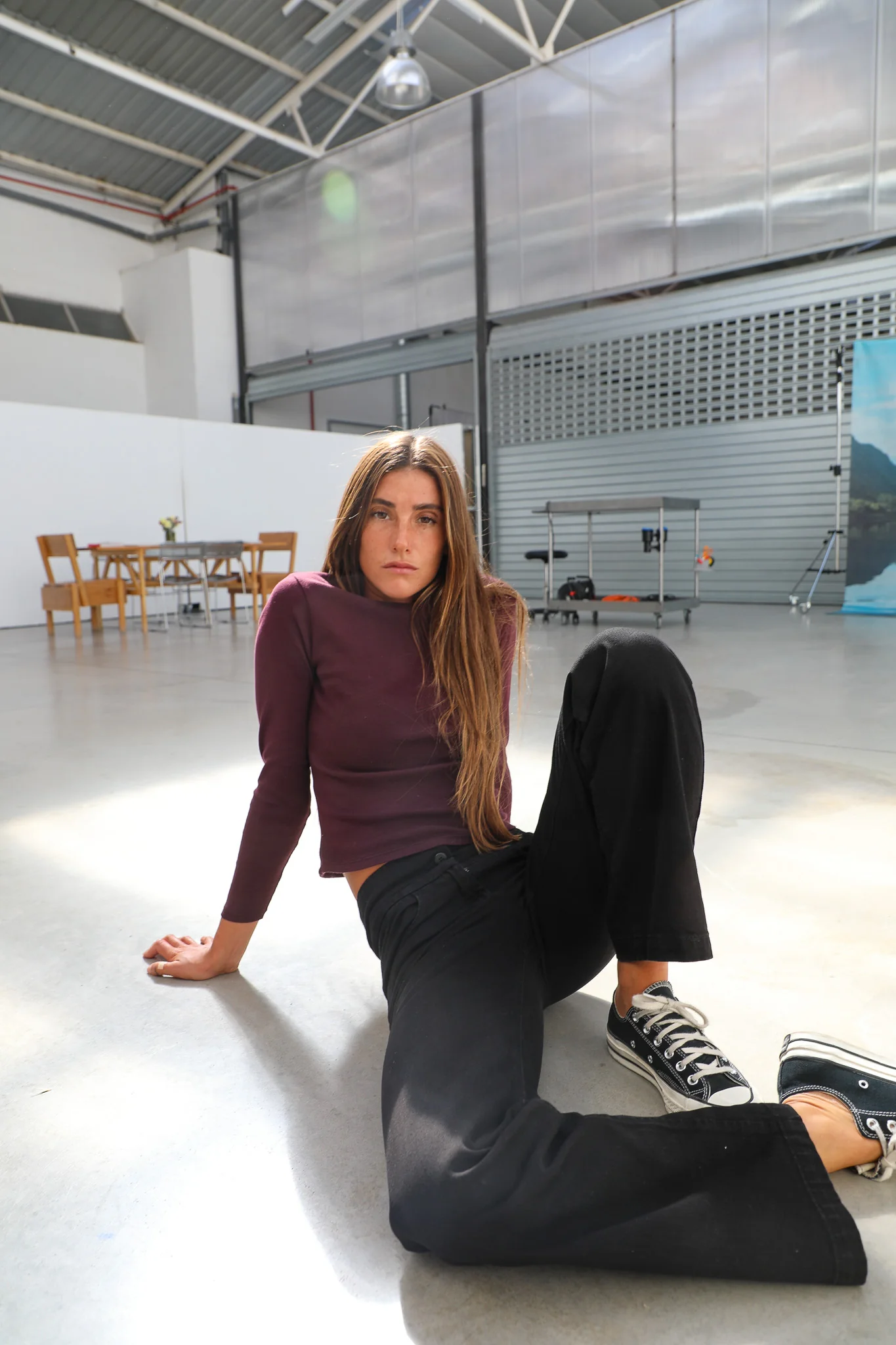 Back Hole Long T-Shirt Burgundy - Image 11