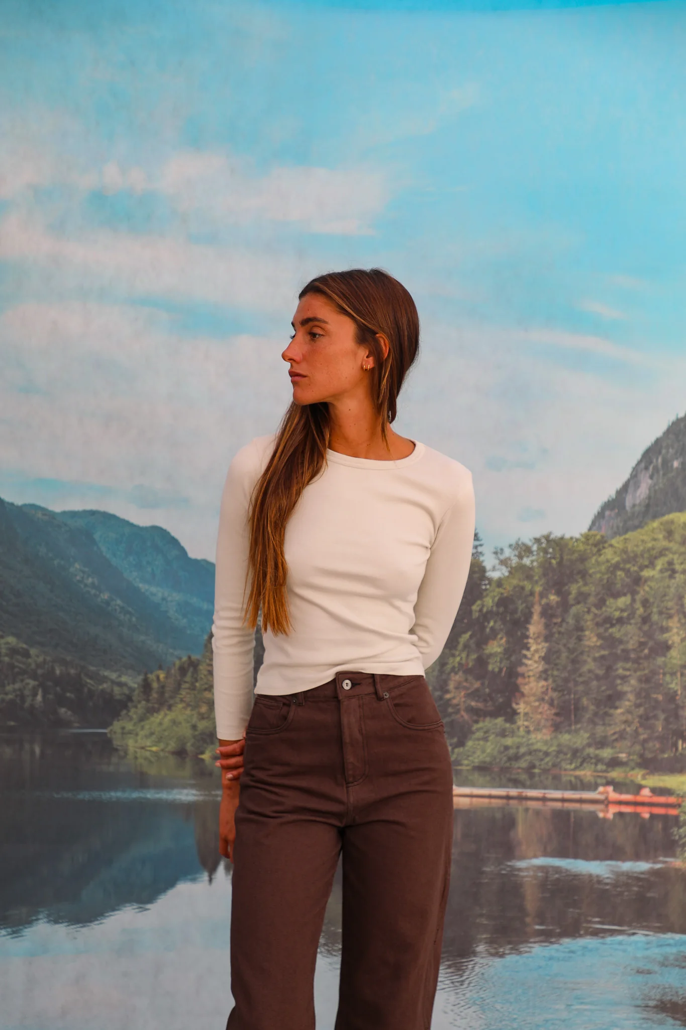 Back Hole Long T-Shirt White - Image 6