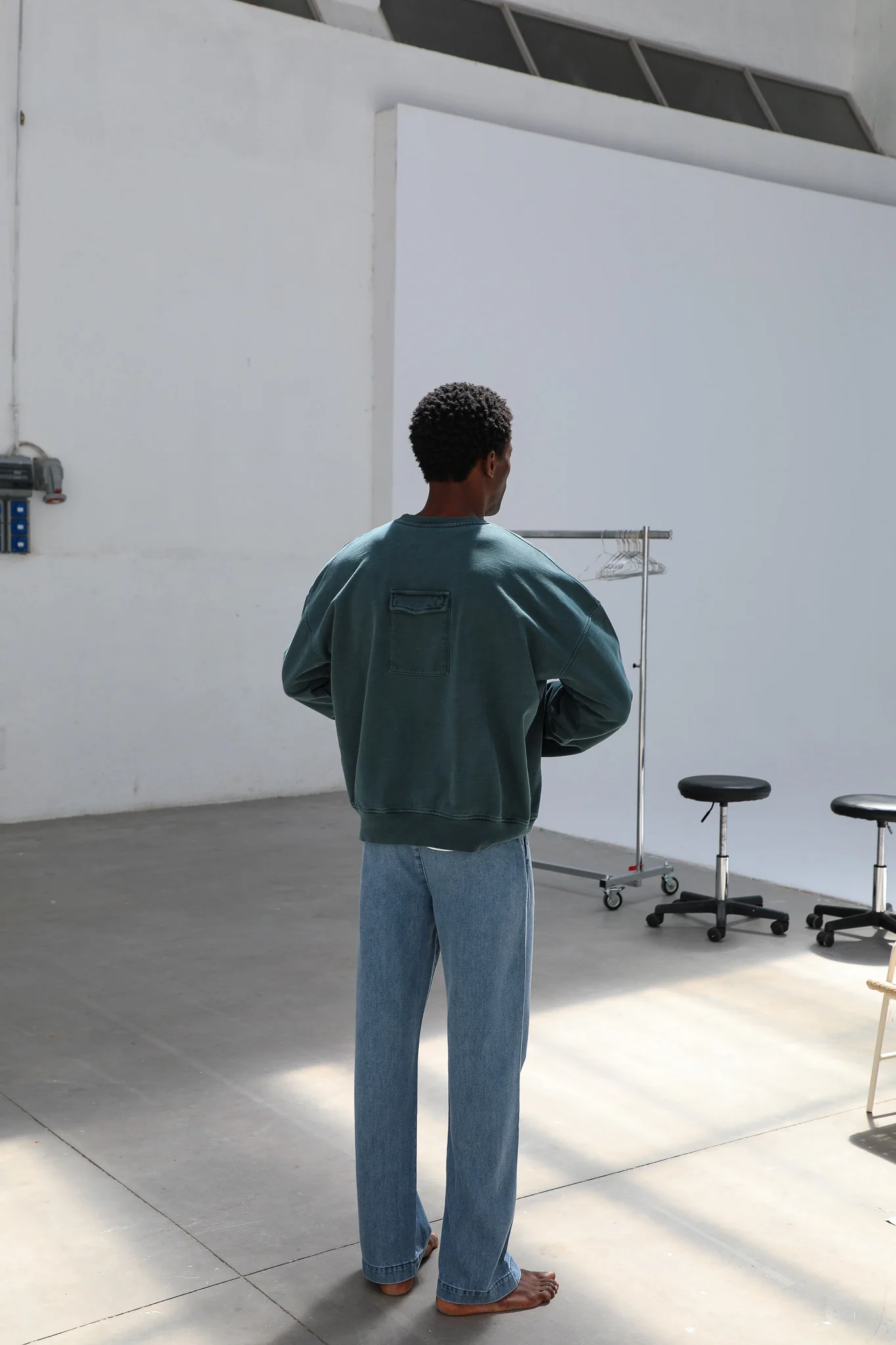 Back Pocket Sweatshirt Green - Image 3