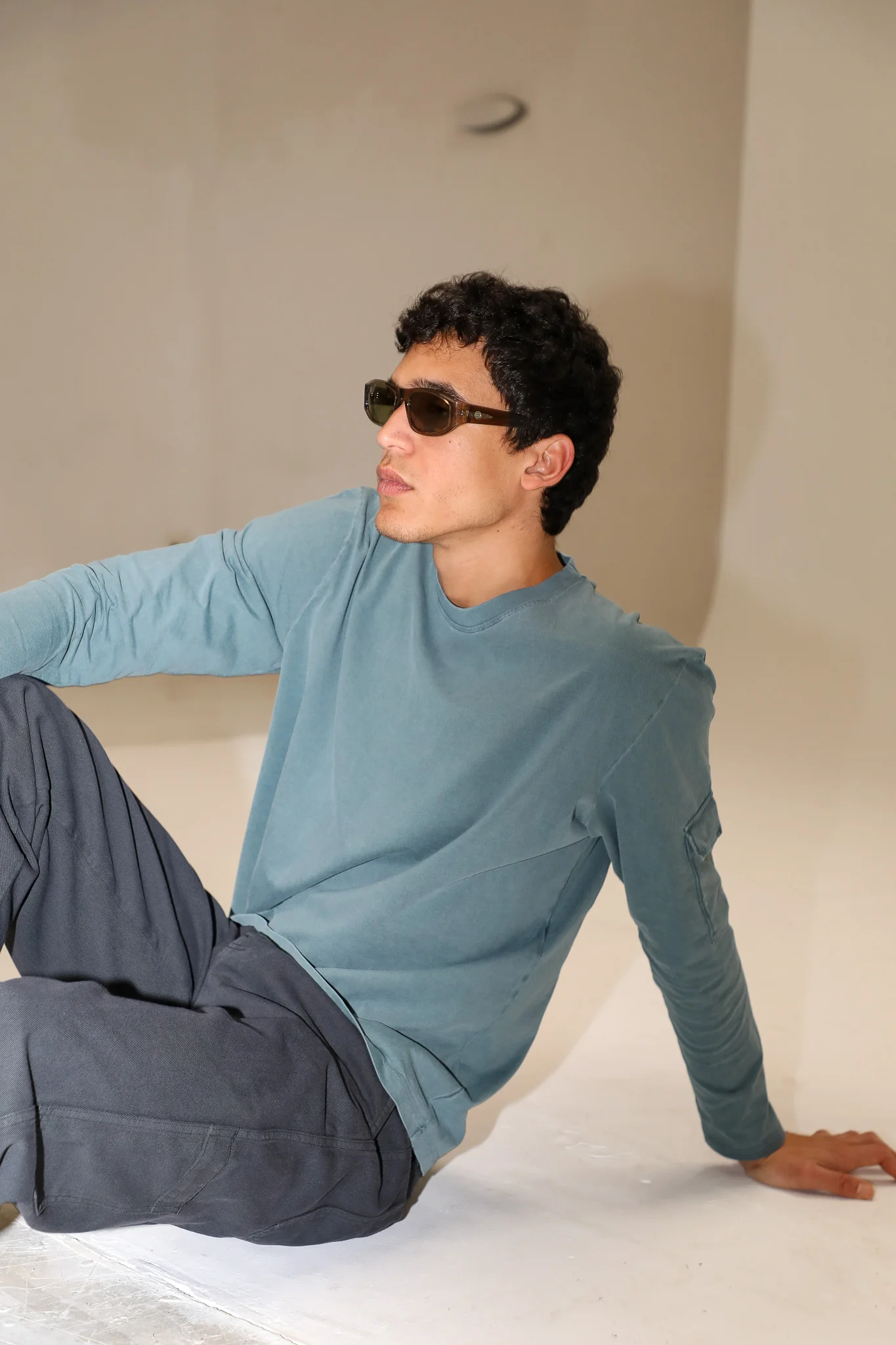 Long Trendy Side Pocket T-Shirt Dark Green - Image 3