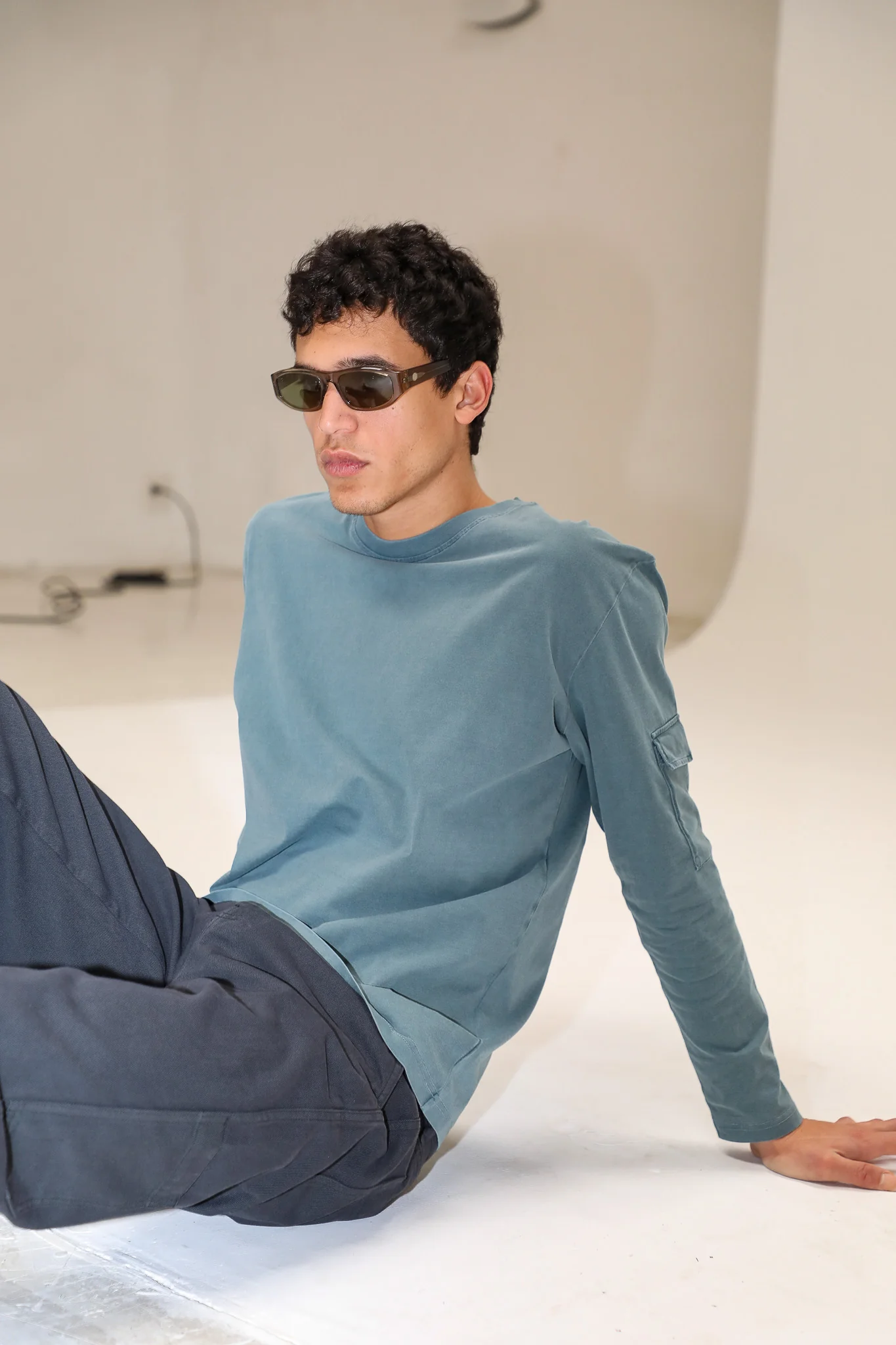 Long Trendy Side Pocket T-Shirt Dark Green - Image 5