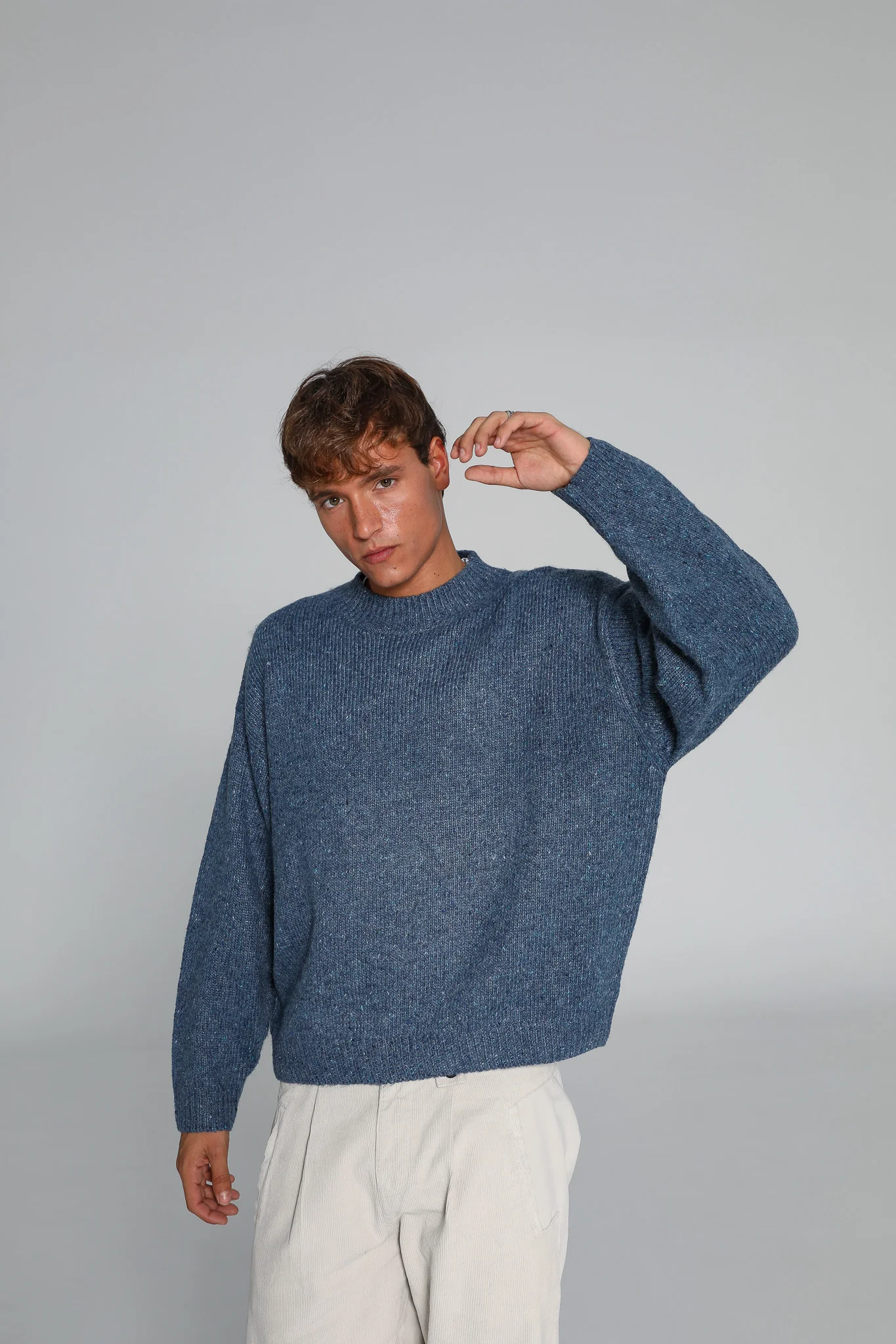 Round Knit Sweater Mottled Blue  - Image 4