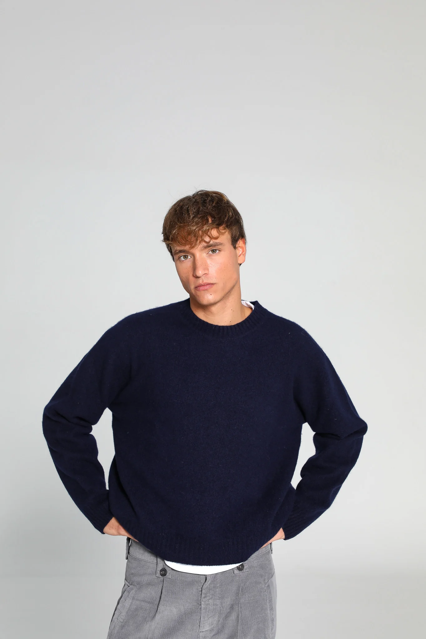 Round Knit Sweater Navy - Image 3