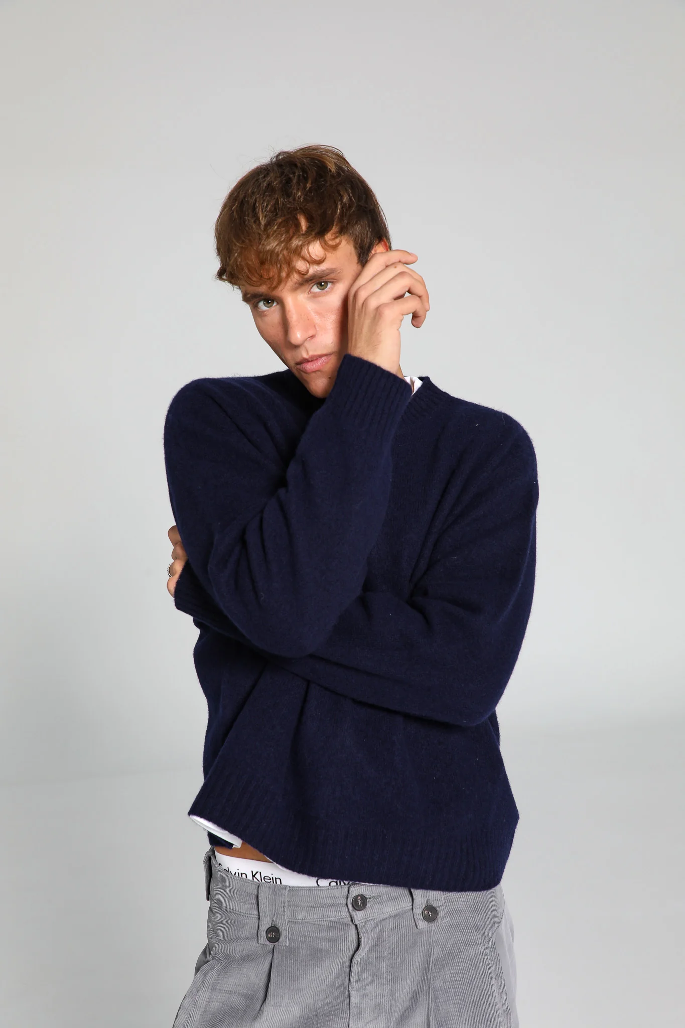Round Knit Sweater Navy - Image 6