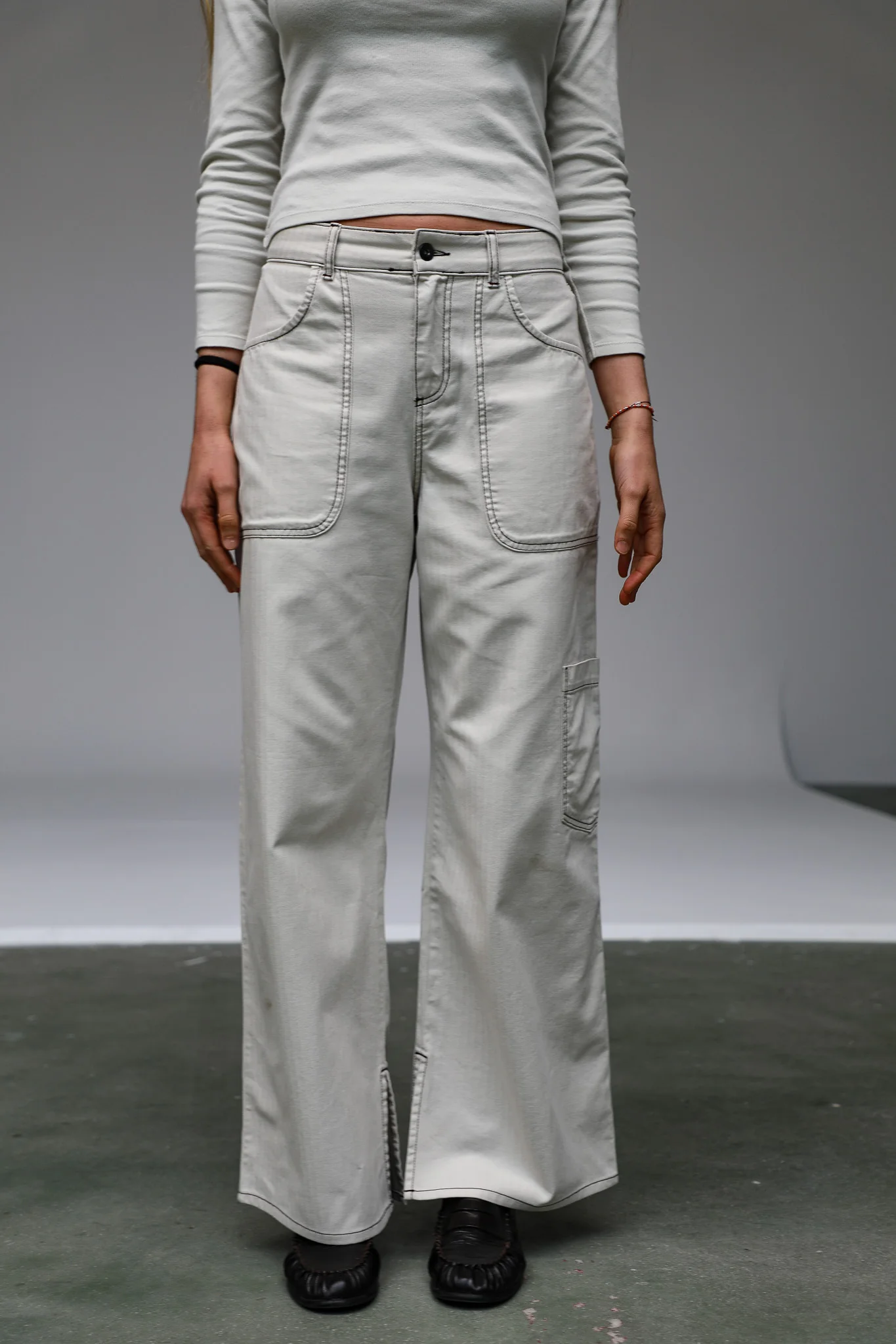 Seams Pocket Pants Beige - Image 3