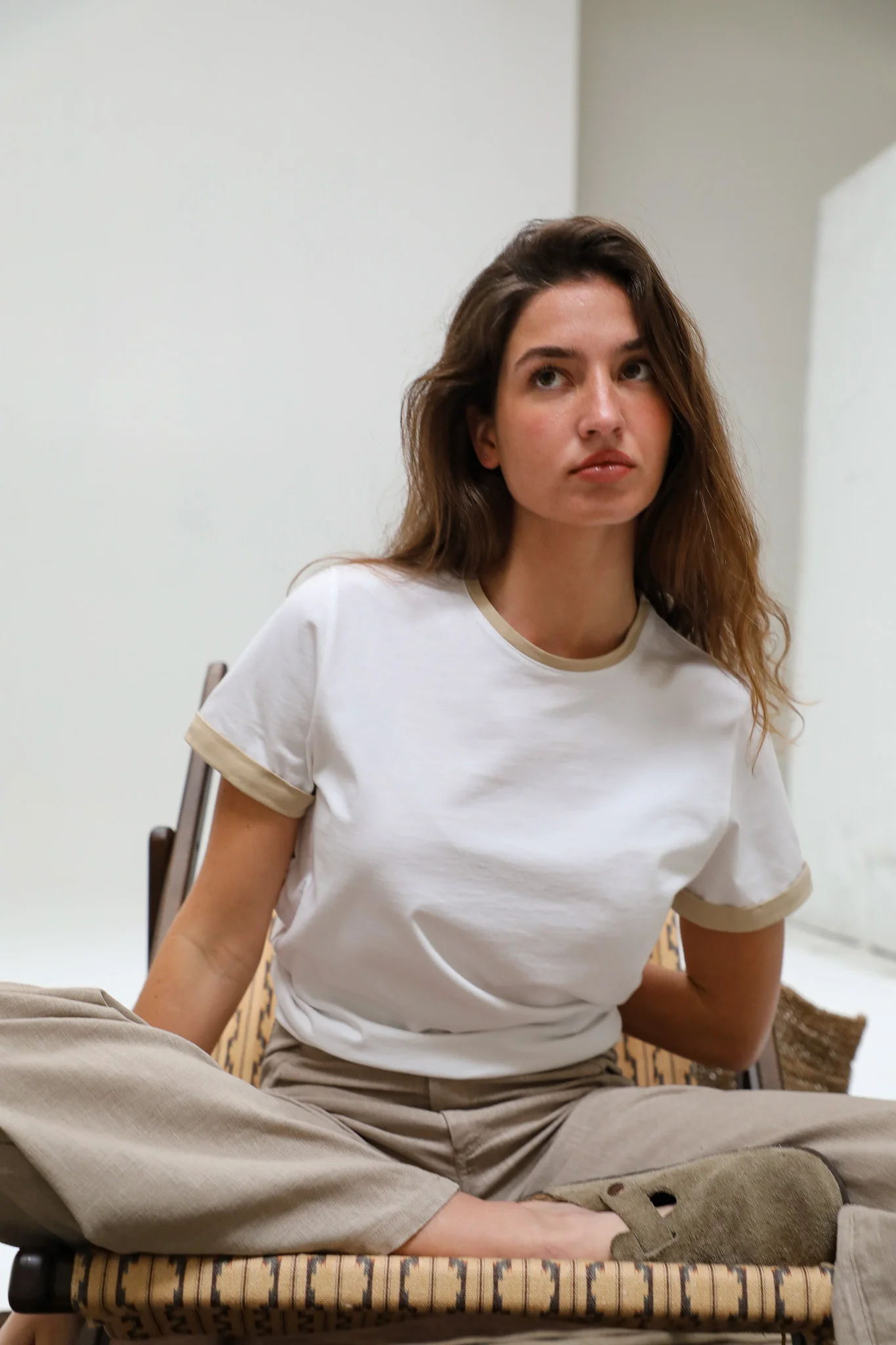 Short Ringer T-Shirt White & Beige - Image 4