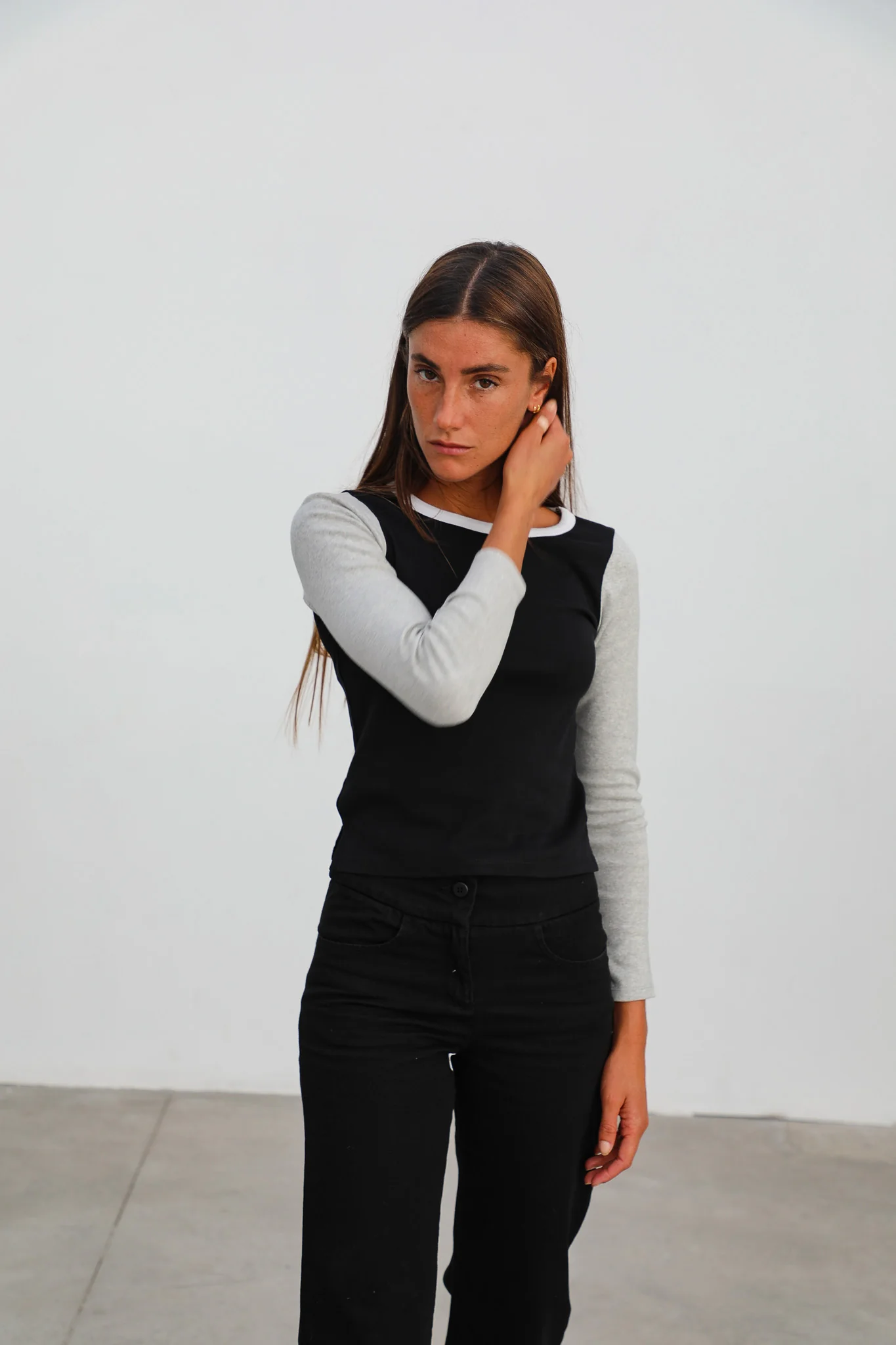 Triple Tone Long T-Shirt Black - Image 5