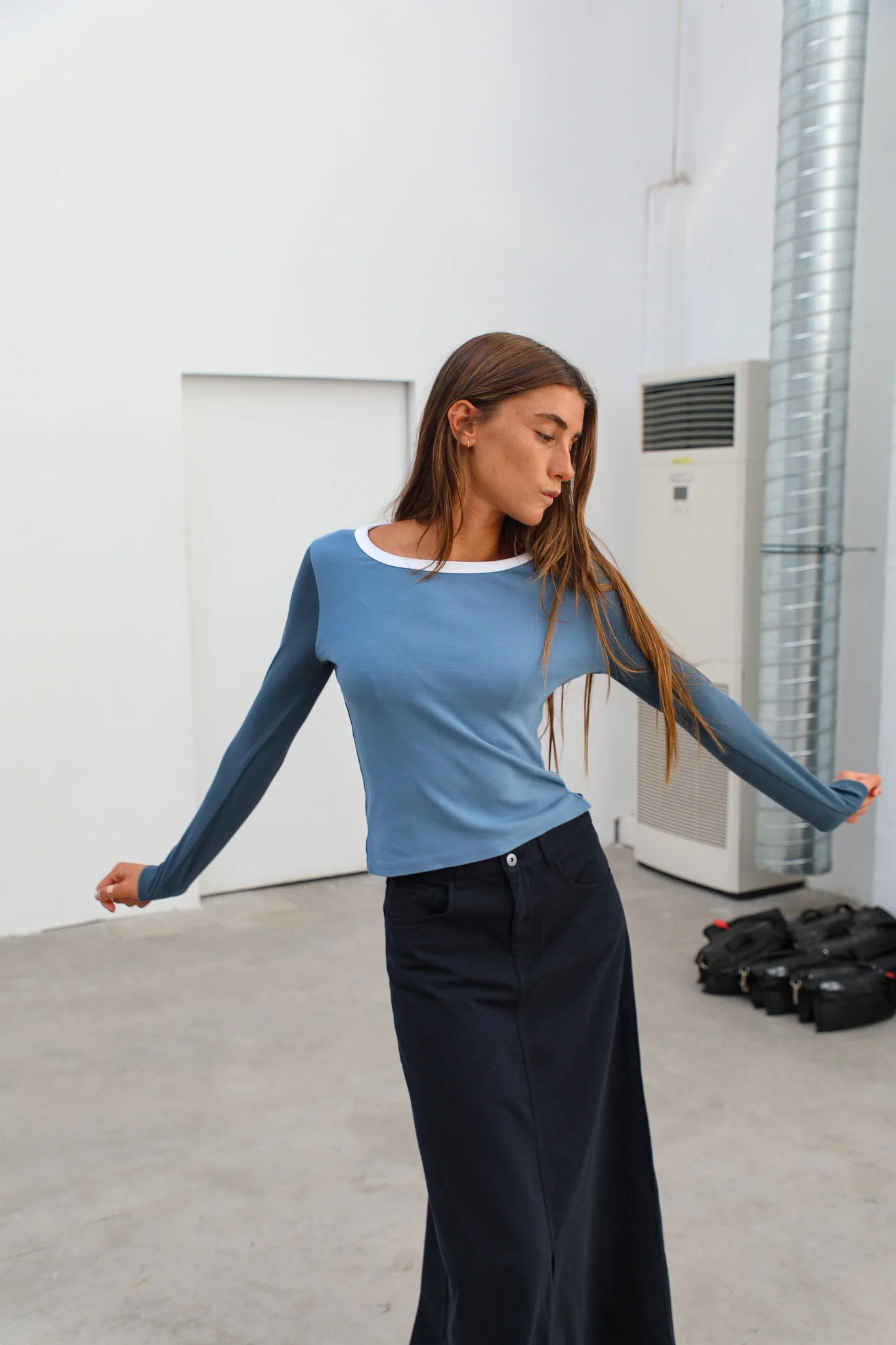 Triple Tone Long T-Shirt Blue - Image 5